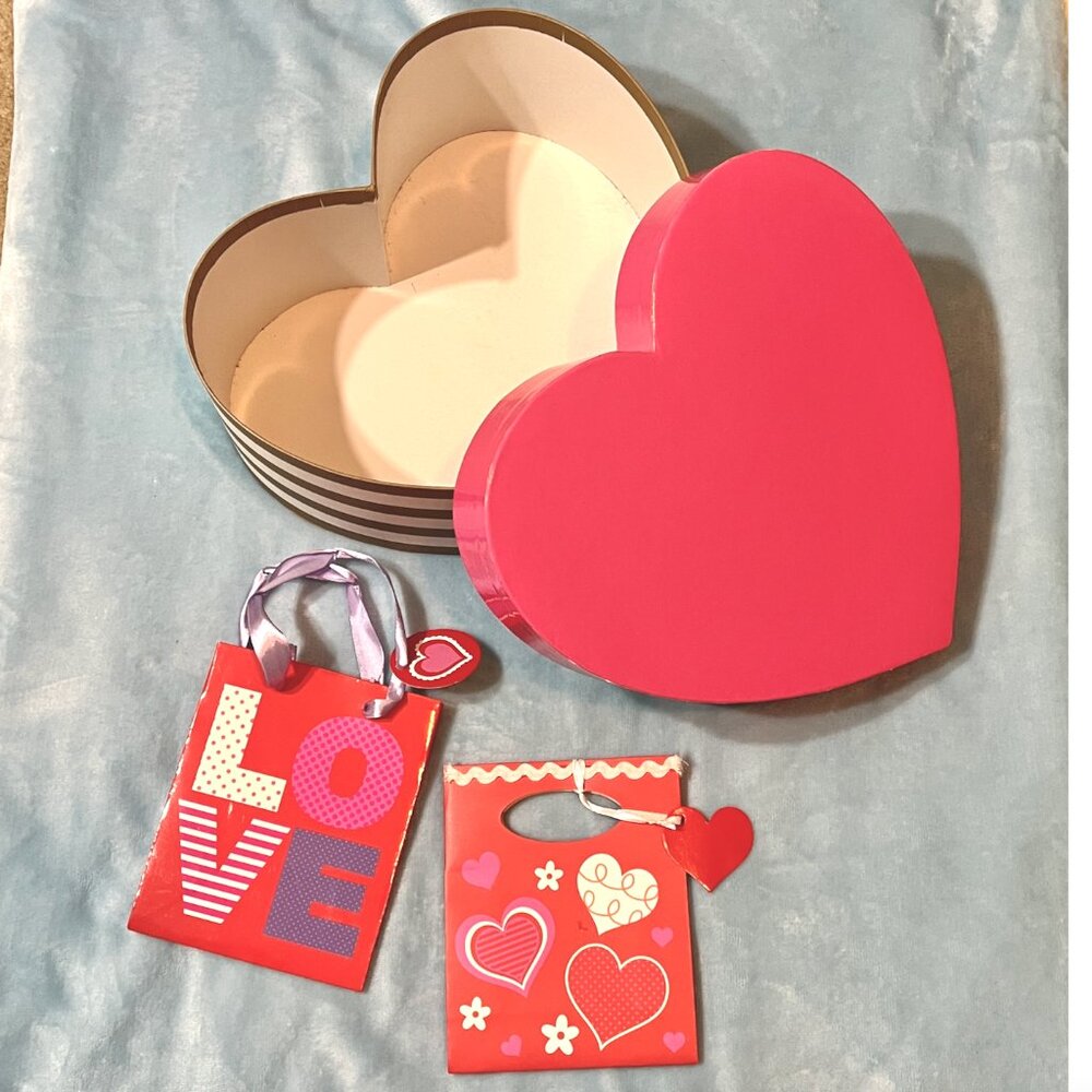 Valentine’s Day❤️Heart Box + Mini Gift Bags Bundle – Pink & Red, Gold & White